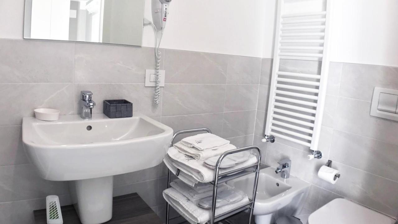 Bonne Nuit Guest House Azzano San Paolo Zewnętrze zdjęcie
